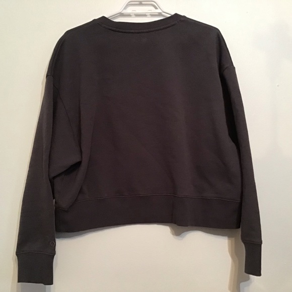 TENTREE WOMEN'S RECYCLED COTTON OVERSIZED CROPPED CREWNECK GRAPHITE - Picture 6 of 8